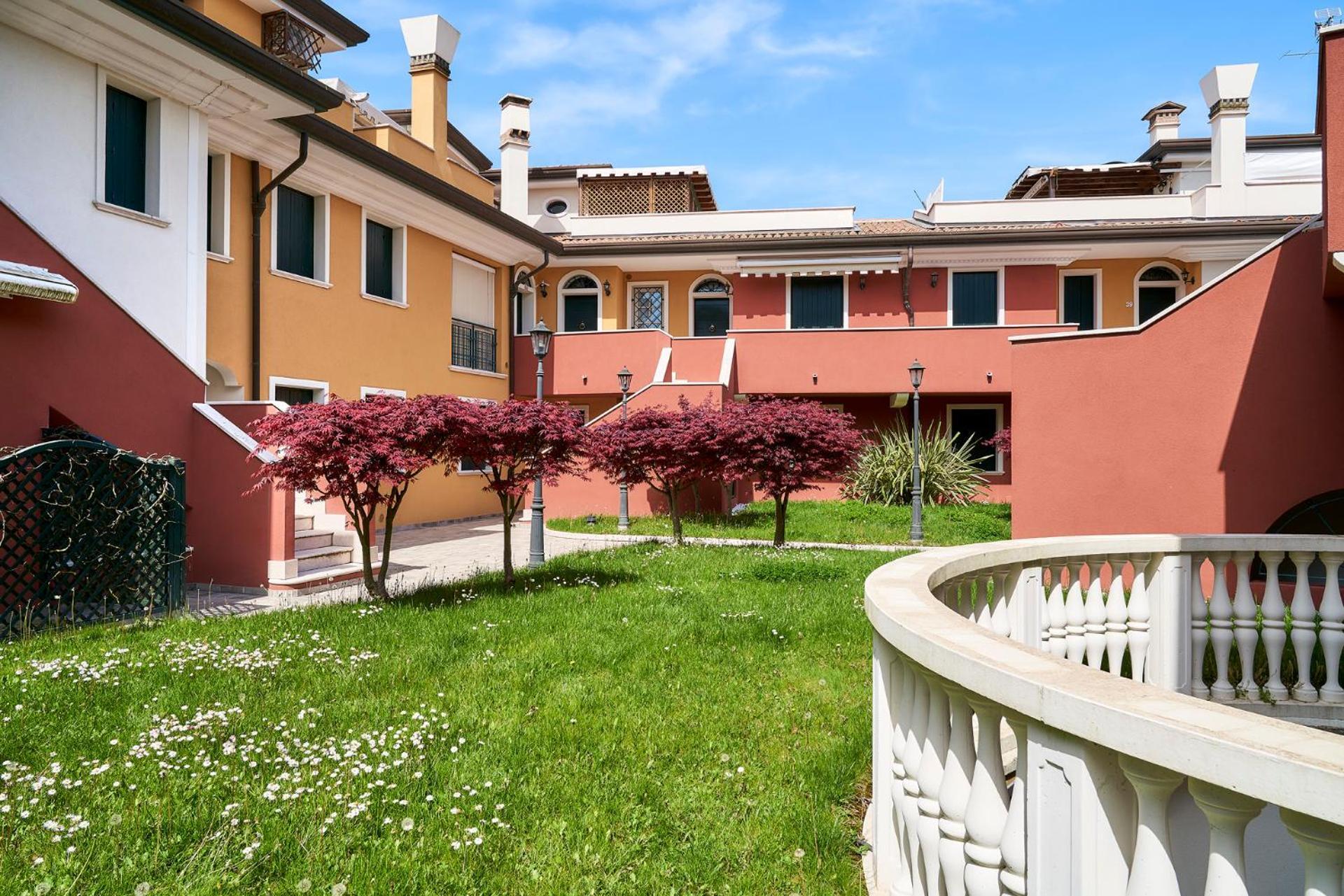 Jesolo Pines Beach House - Host Solution Екстер'єр фото